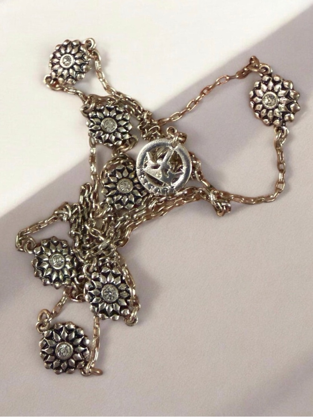 Vtg Crown Trifari Textured Flower Station Rhinestone/Crystal Necklace SilverTone - Picture 4 of 8